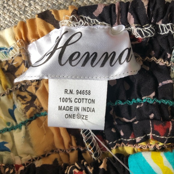 Patchwork pants, “One size fits all” but they’re on the smaller side - Picture 4 of 8